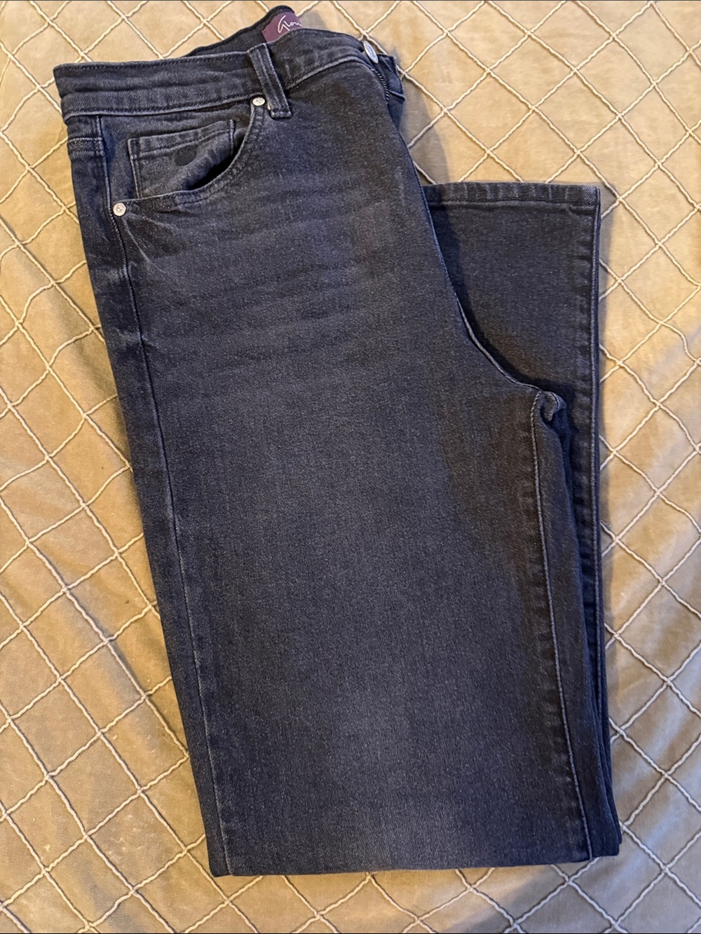 Gloria Vanderbilt Women's Straight-Leg Jeans in Dark Gray